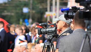 开云直播-杨瀚森夏季联赛表现引发媒体热议，杨瀚森夏季联赛表现引发媒体热议吗